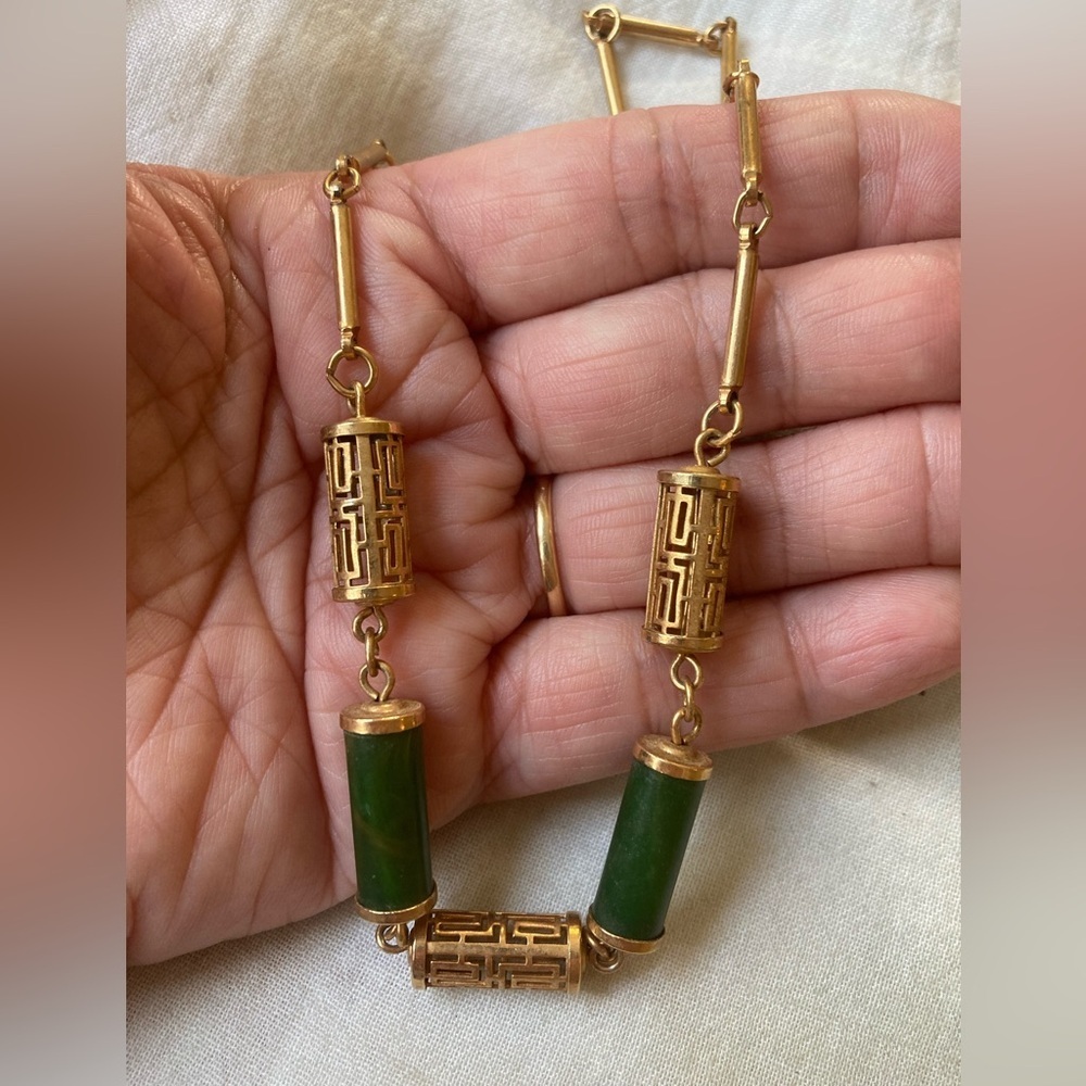 Sarah Coventry Faux Jade Necklace - Picture 1 of 9